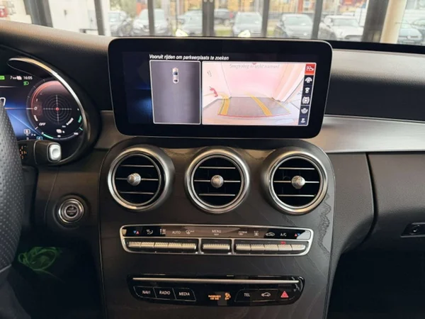 Mercedes-Benz C-Klasse (2020) — foto 6 van 24
