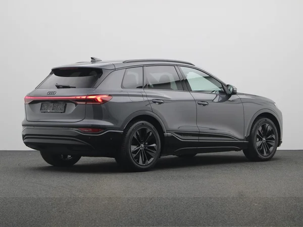 AUDI Q6 e-tron (2026) — foto 12 van 27