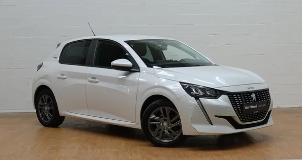 Peugeot 208 (2021) — foto 12 van 24