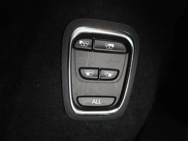 Renault Grand Scénic (2023) — foto 6 van 39