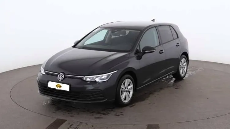 volkswagen golf viii 1121_303701_2023