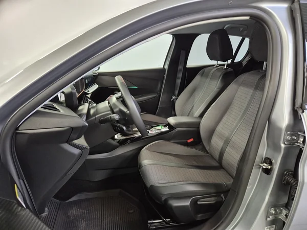 Peugeot 208 (2024) — foto 2 van 22