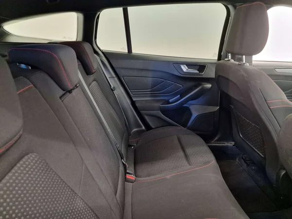 Ford Focus (2023) — foto 13 van 15
