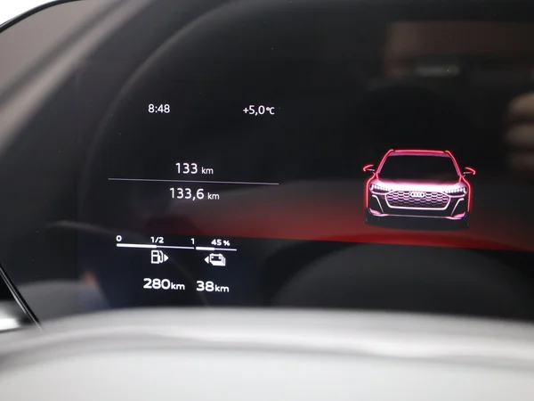 AUDI A5 Avant e-hybrid (PHEV) (2025) — foto 14 van 19