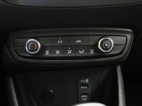 Opel Crossland (2021) — foto 9 van 36