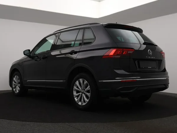 Volkswagen Tiguan (2022) — foto 25 van 27