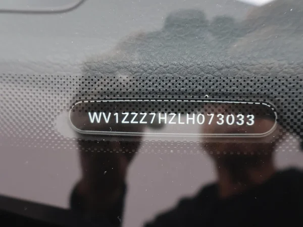 VOLKSWAGEN Transporter T6.1 1400 Caravelle Lwb Dsl (2020) — foto 19 van 27