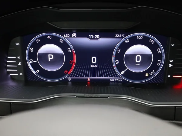SKODA Superb Combi (2019) — foto 16 van 23
