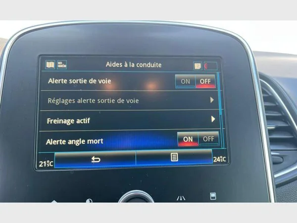 Renault Scénic (2019) — foto 9 van 23