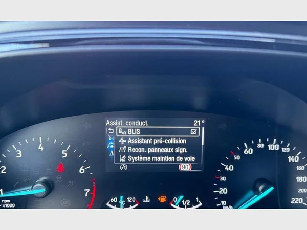 Ford Focus (2022) — foto 16 van 28