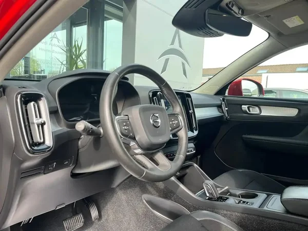 Volvo Xc40 (2018) — foto 16 van 17