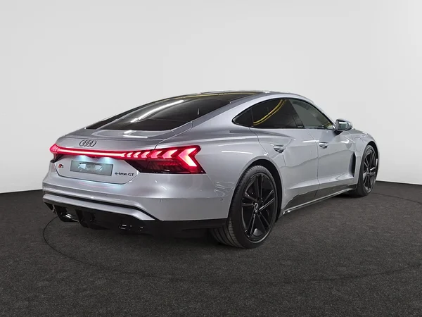 AUDI S e-tron GT (2025) — foto 10 van 23