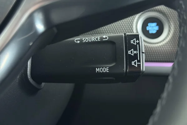 Renault Arkana E-TECH (HEV) (2023) — foto 16 van 30