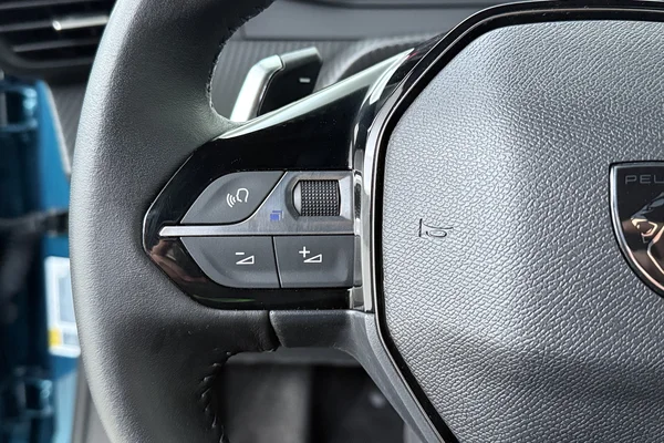 Peugeot 2008 (2025) — foto 5 van 17