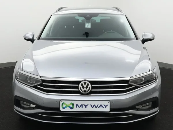 Volkswagen Passat (2020) — foto 3 van 23