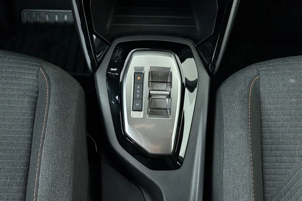 Peugeot 2008 (2025) — foto 4 van 17
