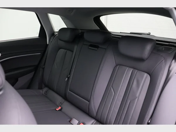 AUDI e-tron (2022) — foto 34 van 35