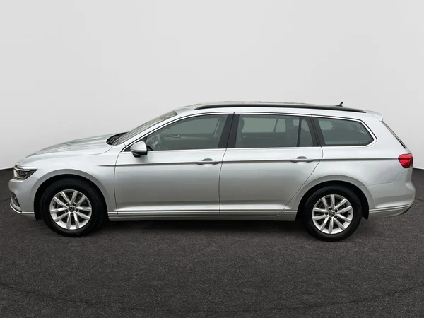 VOLKSWAGEN Passat SW (2023) — foto 24 van 24