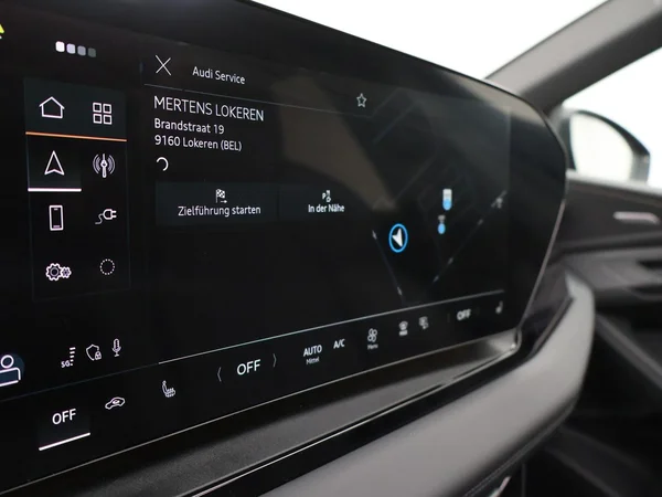 AUDI Q6 e-tron (2025) — foto 14 van 25