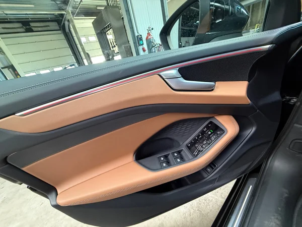 AUDI A6 e-hybrid (PHEV) (2025) — foto 10 van 24