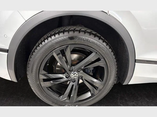 Volkswagen Tiguan (2021) — foto 26 van 27