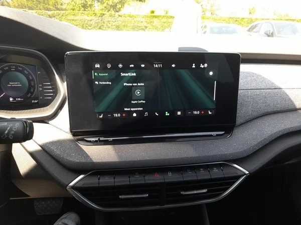 SKODA Octavia Combi (2025) — foto 10 van 23