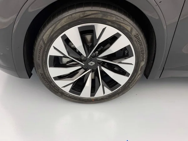 Renault Rafale E-TECH (HEV) (2026) — foto 16 van 25