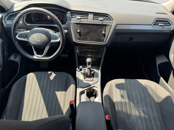 VOLKSWAGEN Tiguan Allspace (2023) — foto 15 van 21