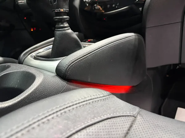 Nissan Qashqai (2017) — foto 8 van 25