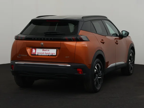 PEUGEOT e-2008 (2022) — foto 23 van 31