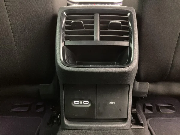 SKODA Octavia Combi (2021) — foto 18 van 35