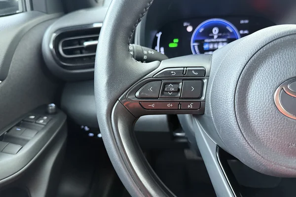 Toyota Yaris Cross Hybrid (HEV) (2025) — foto 6 van 17