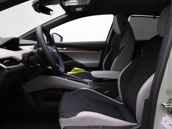 SKODA Elroq (2025) — foto 17 van 19