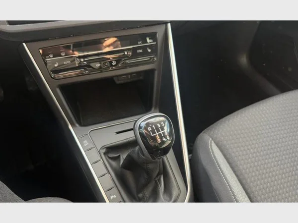 Volkswagen Taigo (2022) — foto 16 van 23