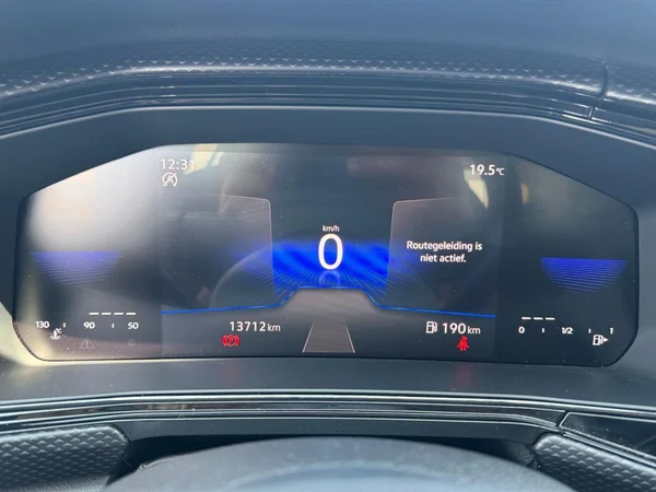 VOLKSWAGEN T-Cross (2023) — foto 16 van 20