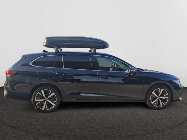 VOLKSWAGEN Passat Variant eHybrid (PHEV) (2025) — foto 13 van 16