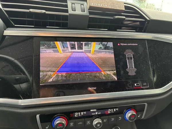 Audi Q3 (2021) — foto 7 van 10
