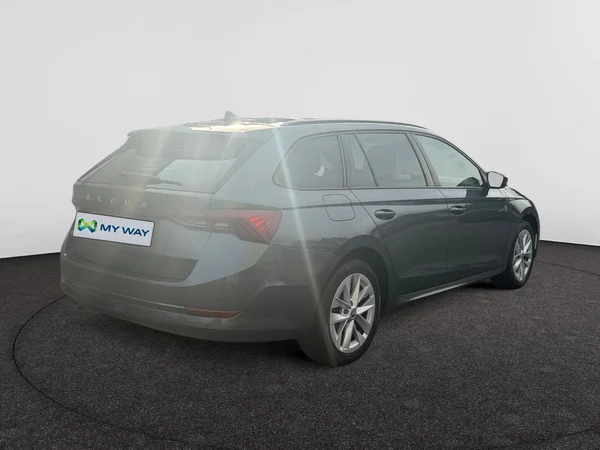 SKODA Octavia Combi (2021) — foto 2 van 21