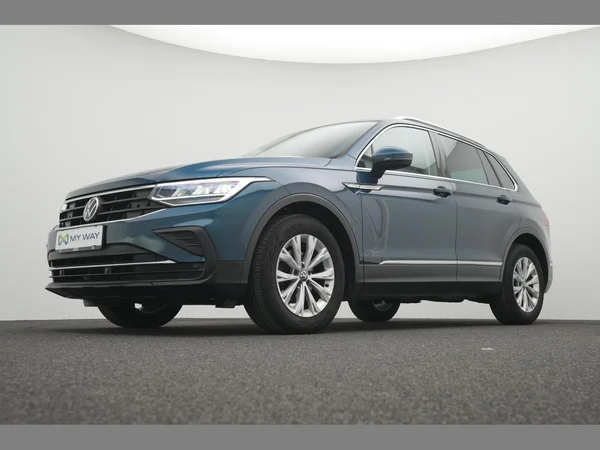 VOLKSWAGEN Tiguan (2021) — foto 25 van 28