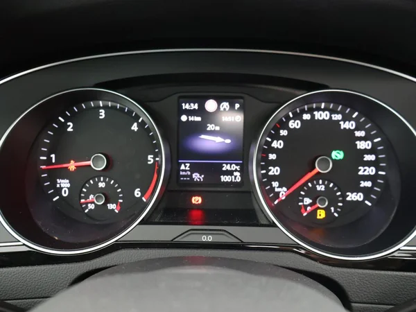 VOLKSWAGEN Passat SW Dsl (2021) — foto 18 van 30