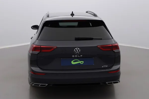 Volkswagen Golf VIII SW (2022) — foto 24 van 29