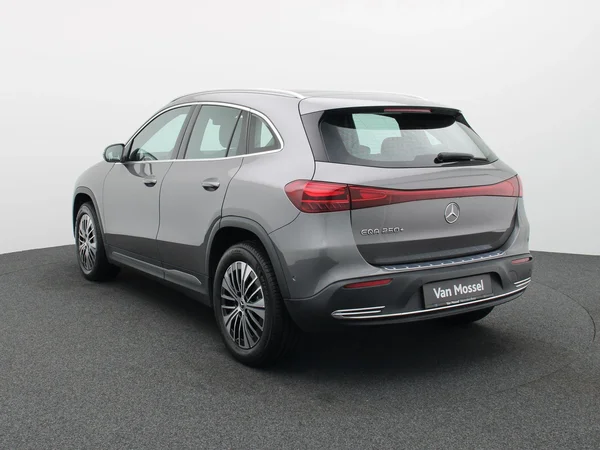 Mercedes-Benz EQA (2025) — foto 12 van 26