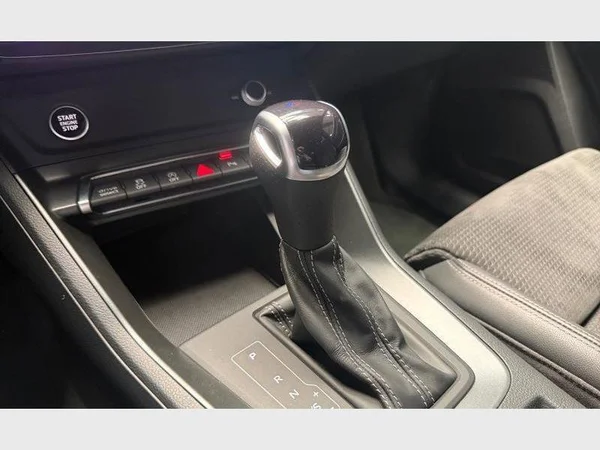 Audi Q3 Sportback (2021) — foto 7 van 25
