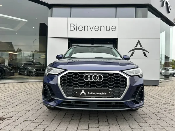 Audi Q3 (2022) — foto 12 van 28