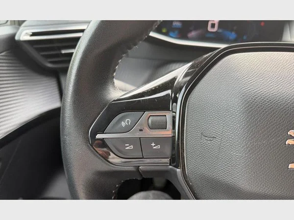 PEUGEOT 208 (2020) — foto 4 van 29
