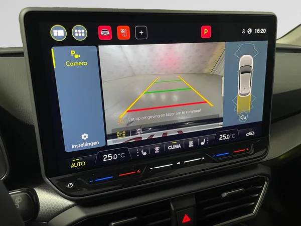 SEAT Leon (2025) — foto 2 van 16