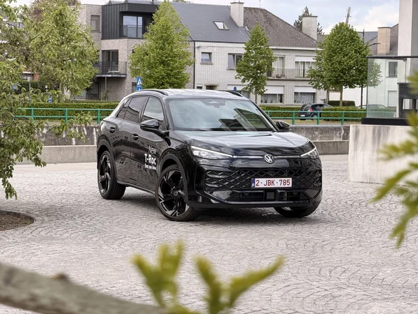 VOLKSWAGEN T-Roc (2025) — foto 1 van 3