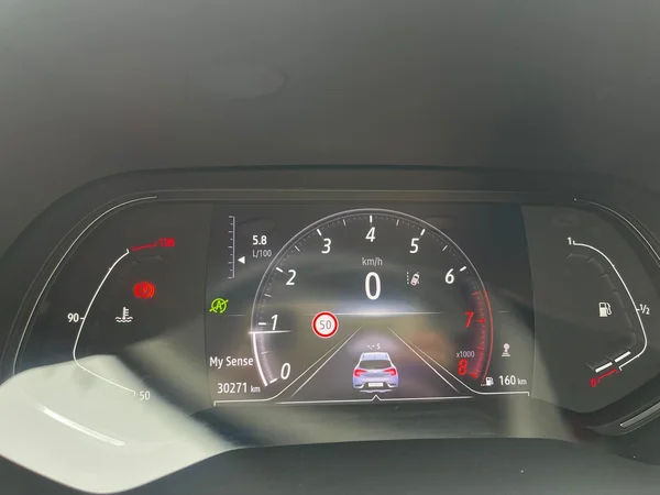 Renault Captur (2023) — foto 11 van 15