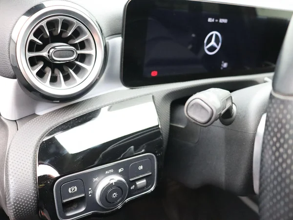 Mercedes-Benz A-Klasse (2021) — foto 22 van 22