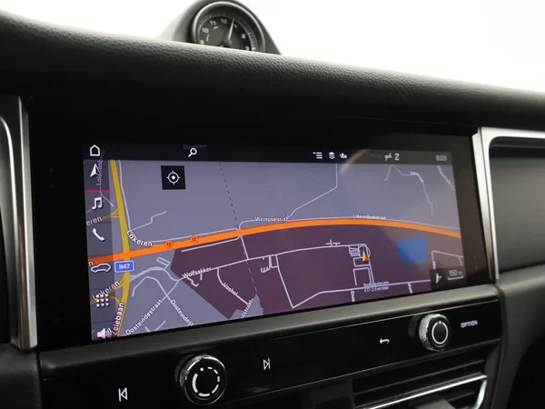 Porsche Macan (2022) — foto 13 van 24